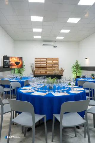 Entre Vinos Wine Tasting – 28-03-25 – photo 4 of 220